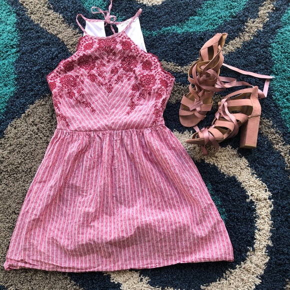 Dress - Picture 1 of 6